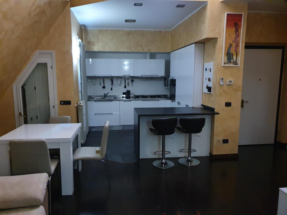 Milano Malpensa Grandi Mansarda Attico Apartamento Gallarate Exterior foto