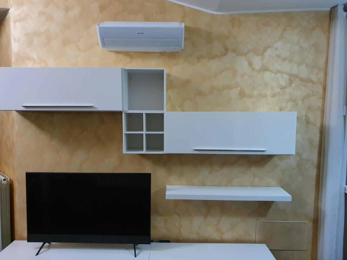 Milano Malpensa Grandi Mansarda Attico Apartamento Gallarate Exterior foto